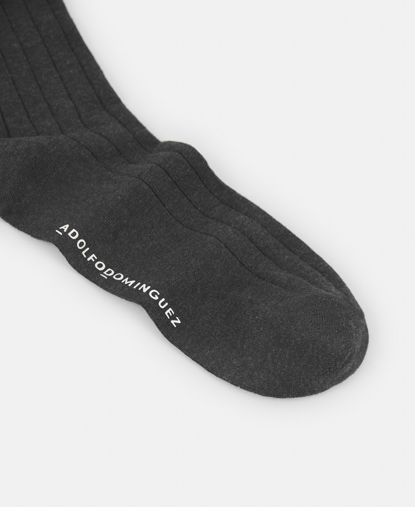 Plain cotton and nylon sock image number 1